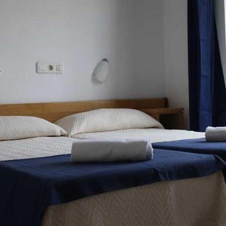 Residencia Sant Jordi Llanca Hostel Luaran gambar