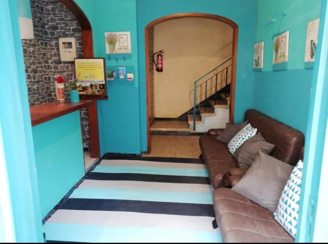 Residencia Sant Jordi Llanca Hostel Luaran gambar